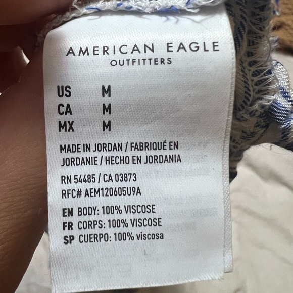 American Eagle Outfitters | Crop Top | NWT | Size Medium - Picture 2 of 4